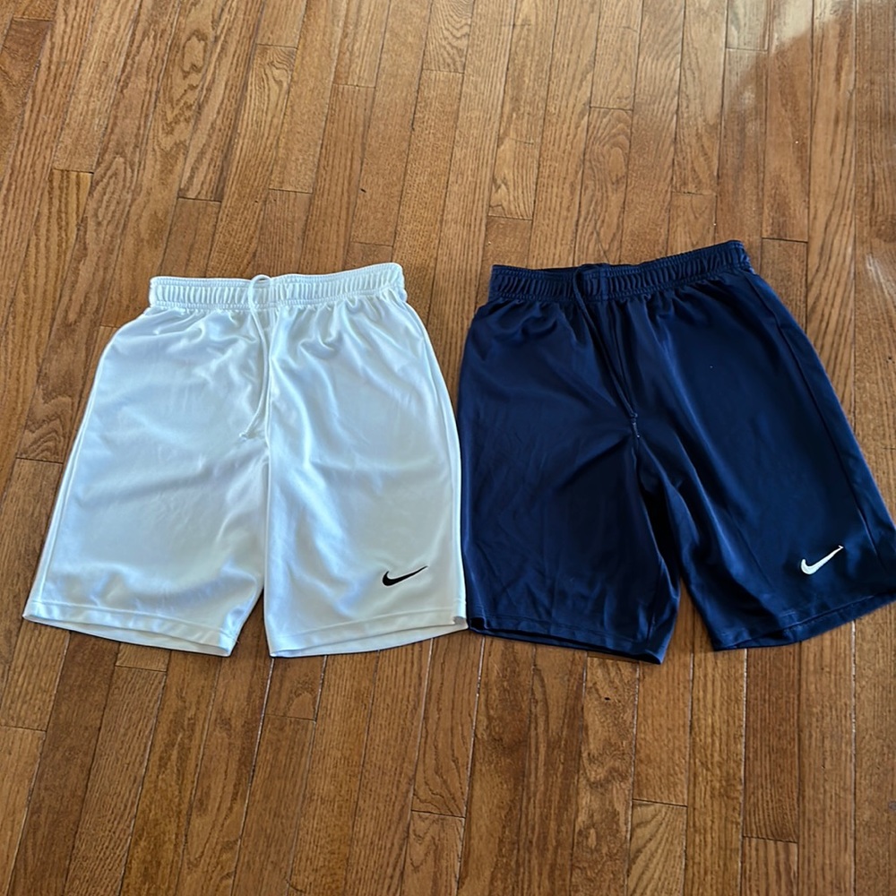 Nike Dri-fit women shorts white & Navy small